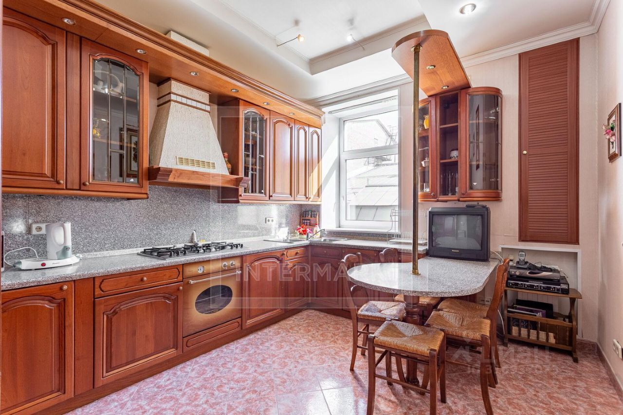 Продажа 4-комн квартиры на вторичном рынке Тверская улица, 29к1