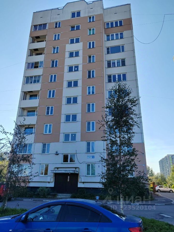 Продажа 1-комн квартиры на вторичном рынке Имени Свердлова пгт, проезд Западный, 12