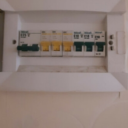 Продажа 2-комн квартиры на вторичном рынке Петергоф г, Гостилицкое ш,  д. 7 к1