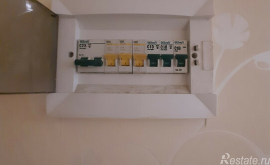 Продажа 2-комн квартиры на вторичном рынке Петергоф г, Гостилицкое ш,  д. 7 к1