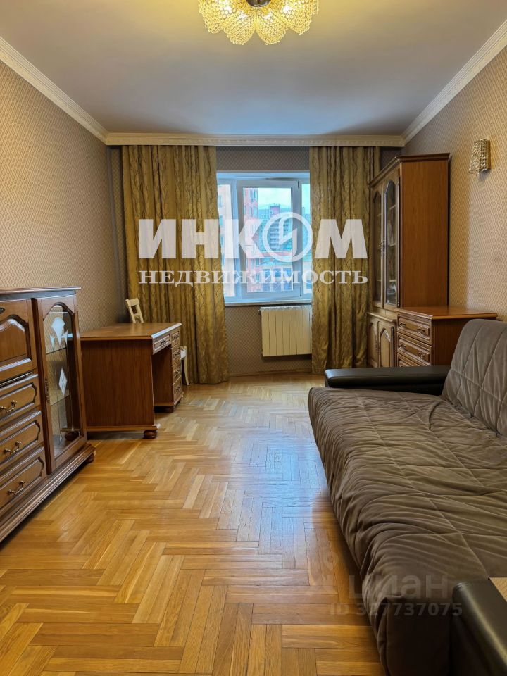 Продажа 2-комн квартиры на вторичном рынке Дзержинский, Лесная улица, 5