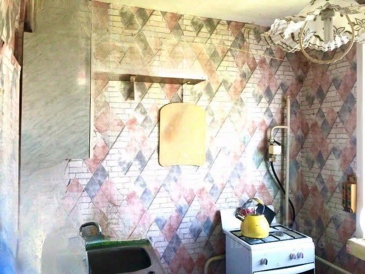 Продажа 2-комн квартиры на вторичном рынке пос. Глажево, 3