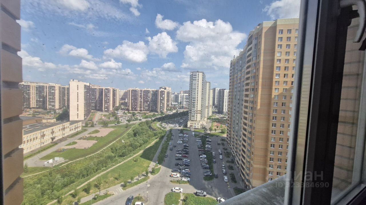 Продажа 2-комн квартиры на вторичном рынке Мурино, аллея Охтинская, 10к1