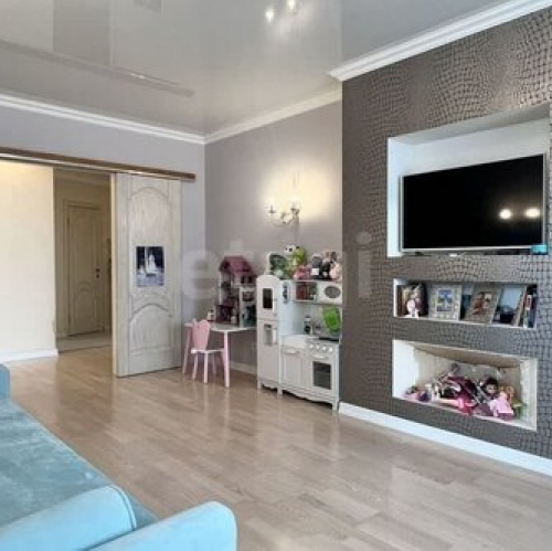 2-комн квартира Космонавтов пр-кт,  д. 61 к2