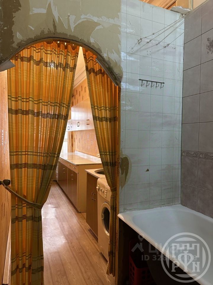 Продажа 3-комн квартиры на вторичном рынке Тамбовская улица, 43Б