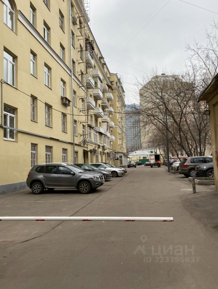 Аренда 3-комн квартиры на вторичном рынке улица Плющиха, 13