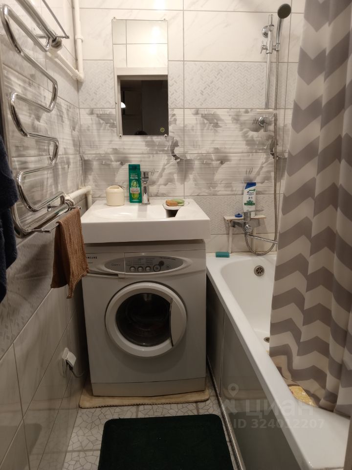 Продажа 2-комн квартиры на вторичном рынке Сланцы, улица Кирова, 36