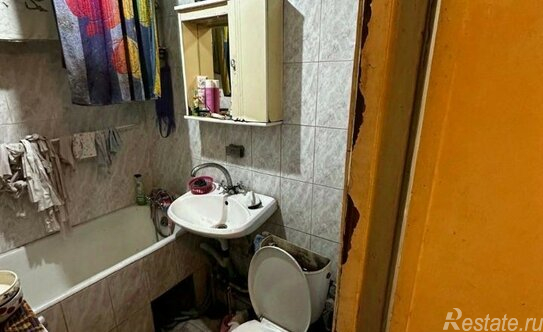 Продажа 3-комн квартиры на вторичном рынке Сафоновская улица,  д. 17