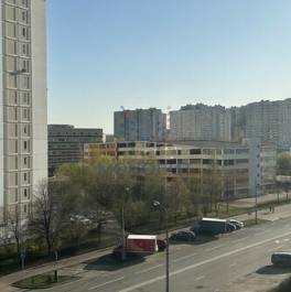 Продажа 1-комн квартиры на вторичном рынке ул Адмирала Лазарева,  д. 52