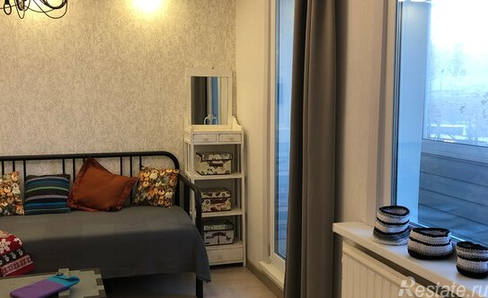 Продажа 1-комн квартиры на вторичном рынке Новаторов б-р,  д. 108