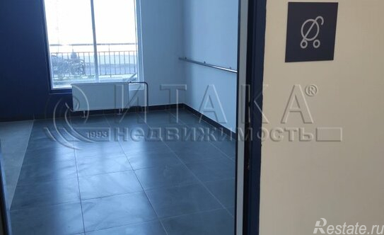 Продажа 2-комн квартиры на вторичном рынке улица Маршала Захарова,  д. 8 с1