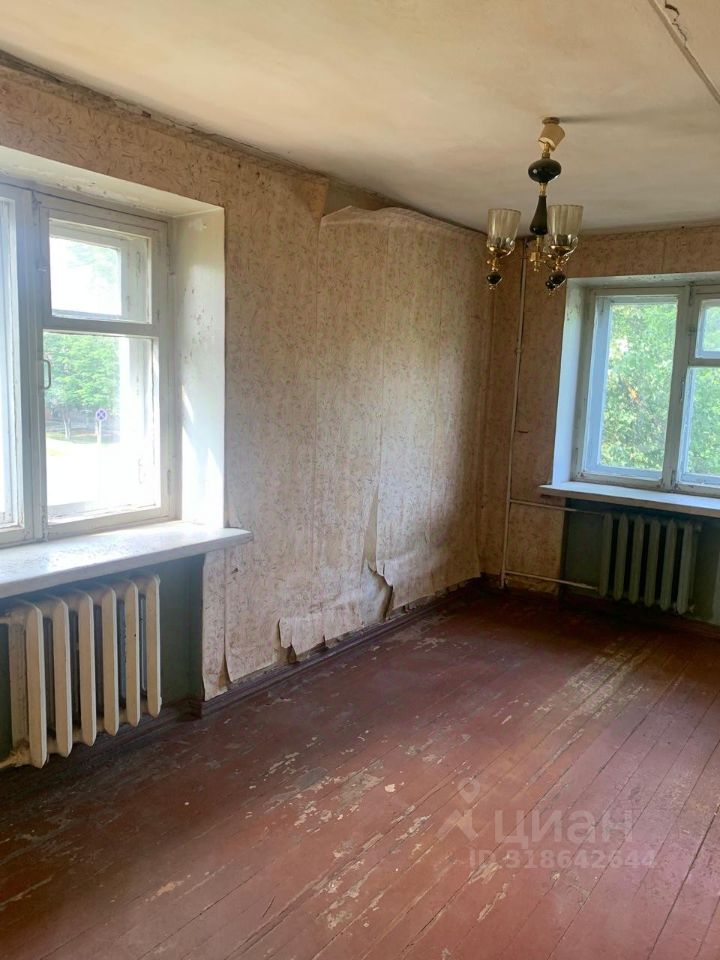 Продажа 2-комн квартиры на вторичном рынке Дубна, улица Мичурина, 7