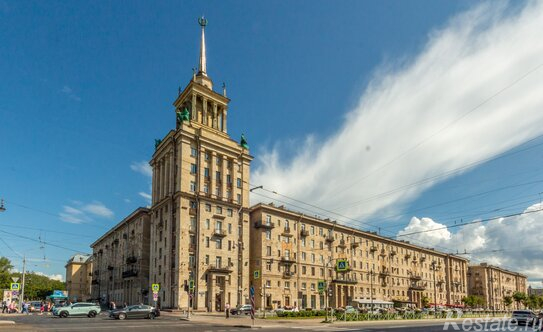 Продажа 2-комн квартиры на вторичном рынке Бассейная улица,  д. 41