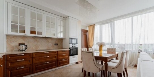 4-комн квартира улица Матроса Железняка,  д. 57