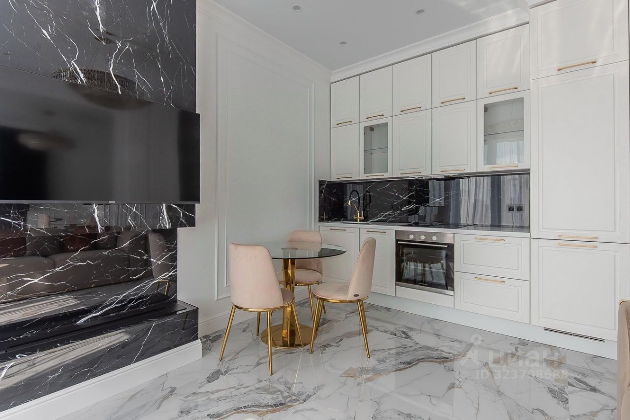 Продажа 2-комн квартиры на вторичном рынке Винницкая улица, 8к1