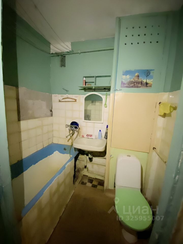 Продажа 1-комн квартиры на вторичном рынке проспект Раевского, 12