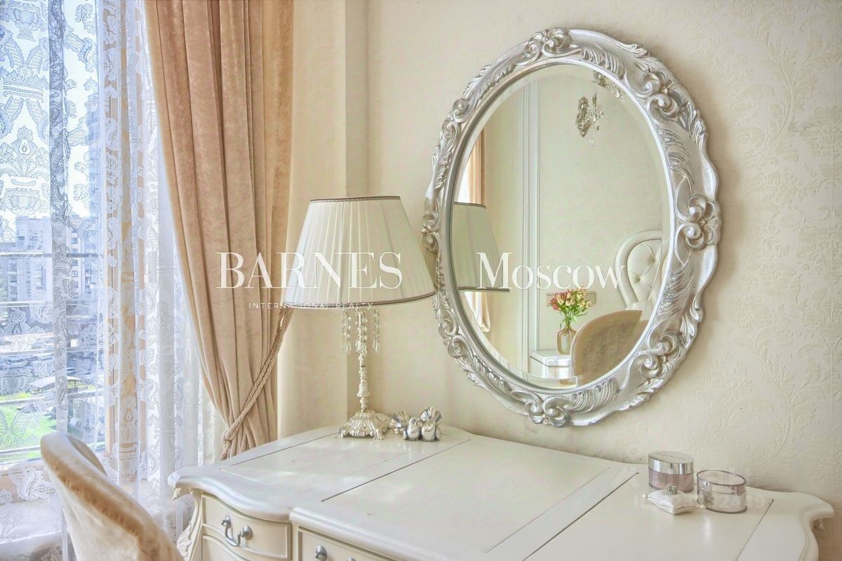 Продажа 4-комн квартиры на вторичном рынке улица Победы, 3