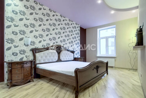 Продажа 4-комн квартиры на вторичном рынке ул. Петрозаводская,  д. 13