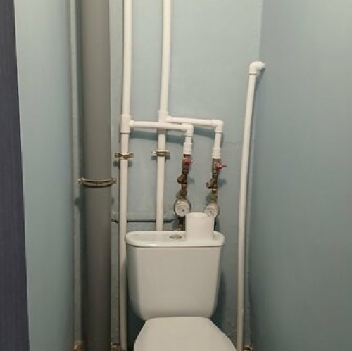 2-комн квартира Аннино, улица 10-й Пятилетки,  д. 1