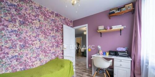3-комн квартира улица Солдата Корзуна,  д. 42