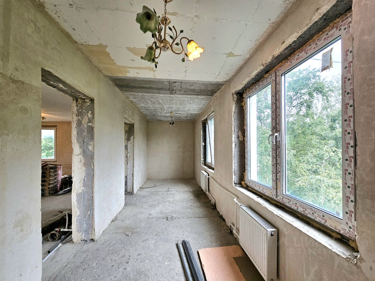 Продажа 3-комн квартиры на вторичном рынке Трамвайный проспект, 21К1