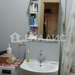 Продажа 3-комн квартиры на вторичном рынке улица Менжинского,  д. 5