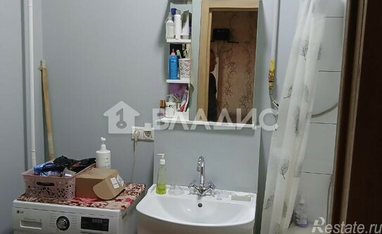 Продажа 3-комн квартиры на вторичном рынке улица Менжинского,  д. 5