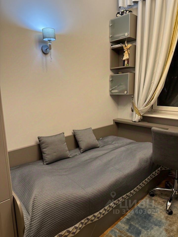 Аренда 3-комн квартиры на вторичном рынке Студенческая улица, 30К2