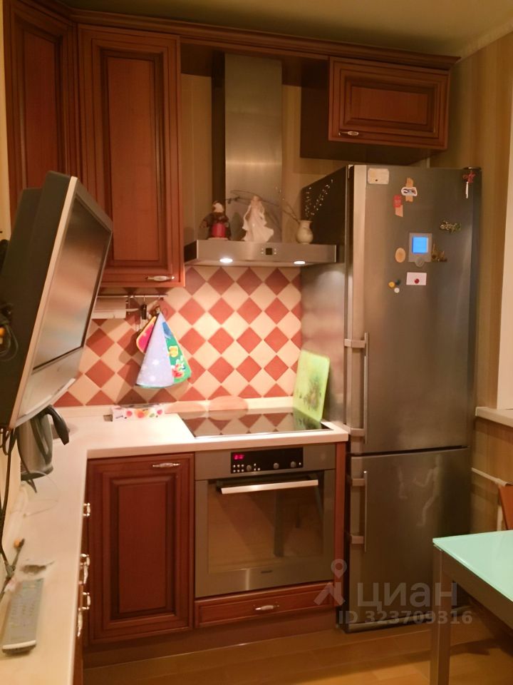 Продажа 1-комн квартиры на вторичном рынке Осенний бульвар, 20К2