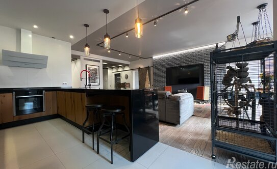 Продажа 4-комн квартиры на вторичном рынке Ружейный пер,  д. 3