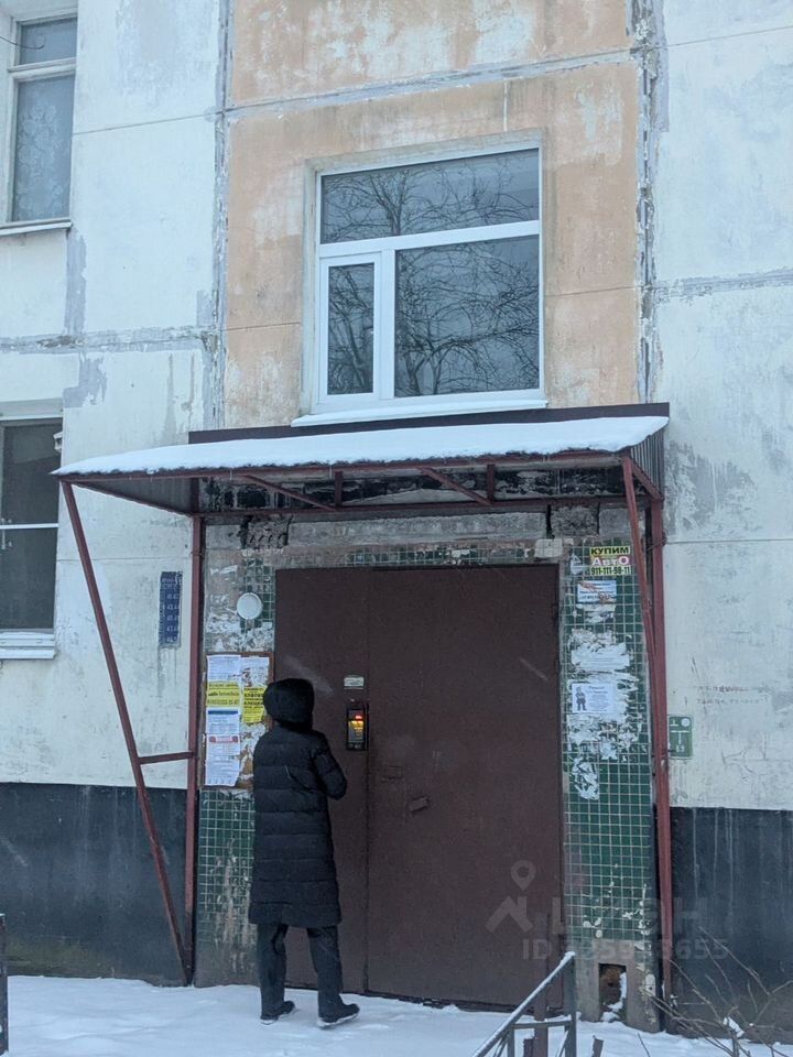 Продажа 3-комн квартиры на вторичном рынке Им Свердлова пгт, 2-й мкр,  д. 50