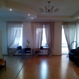 Аренда 2-комн квартиры на вторичном рынке Разночинная Б. ул ,  д. 19