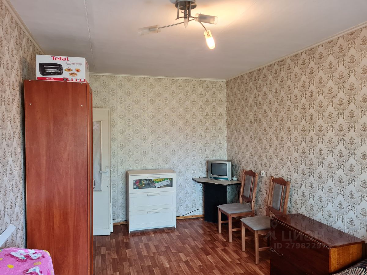 Продажа 3-комн квартиры на вторичном рынке пос. Мга, шоссе Революции, 38А