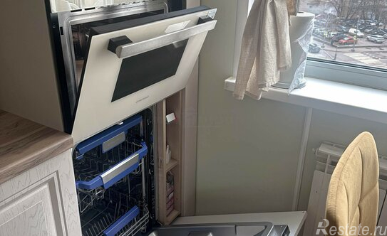 Продажа 2-комн квартиры на вторичном рынке улица Полины Осипенко,  д. 16