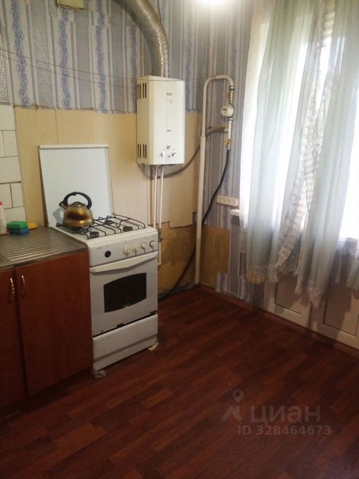 Аренда 1-комн квартиры на вторичном рынке Сланцы, улица Ломоносова, 48А
