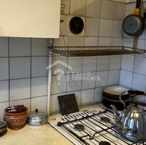 3-комн квартира Кировский район, Клубная улица,  д. 1