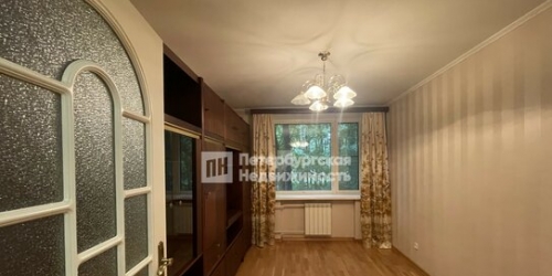 2-комн квартира улица Громова,  д. 12