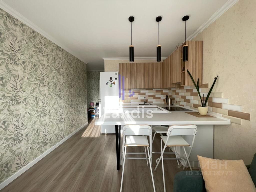 Продажа 1-комн квартиры на вторичном рынке Производственная улица, 10к1