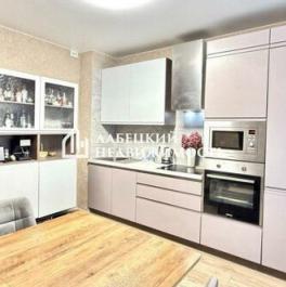 Продажа 2-комн квартиры на вторичном рынке улица Михайлова,  д. 30А к3