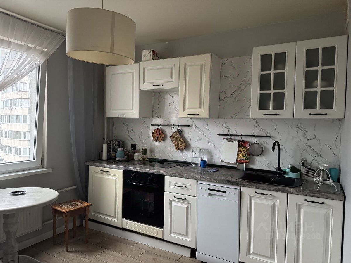 Продажа 2-комн квартиры на вторичном рынке улица Осипенко, 4к1