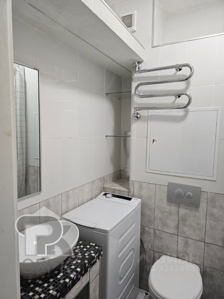 Продажа 2-комн квартиры на вторичном рынке Угловой переулок, 2