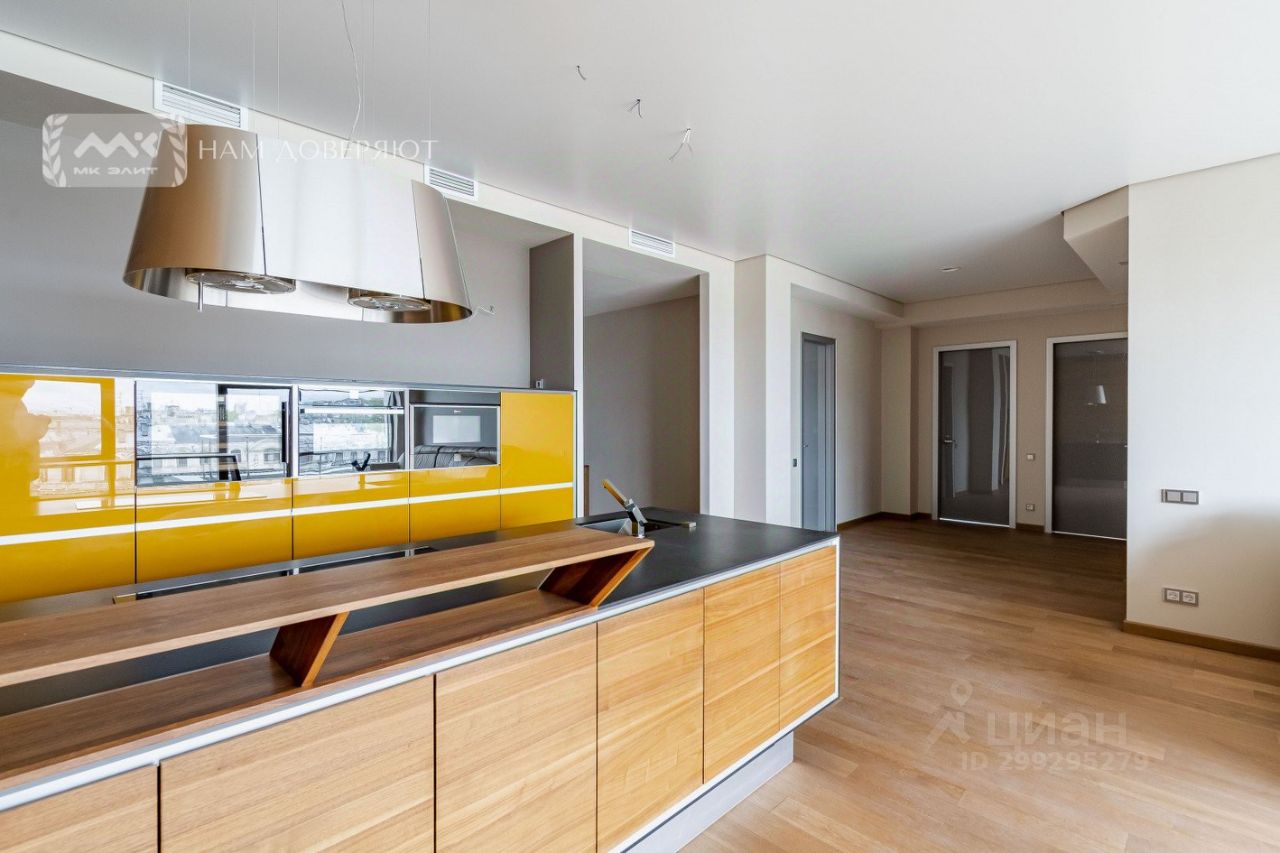 Продажа 3-комн квартиры на вторичном рынке Каменноостровский проспект, 64К2