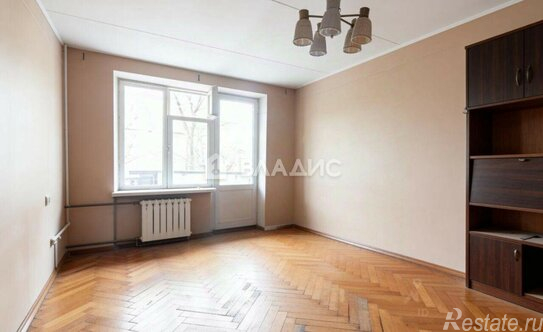 Продажа 1-комн квартиры на вторичном рынке улица Юных Ленинцев,  д. 119