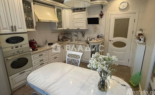 Продажа 3-комн квартиры на вторичном рынке Невский пр-кт,  д. 85,  к. Ф