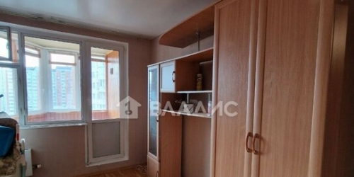 2-комн квартира ул Ялтинская,  д. 14
