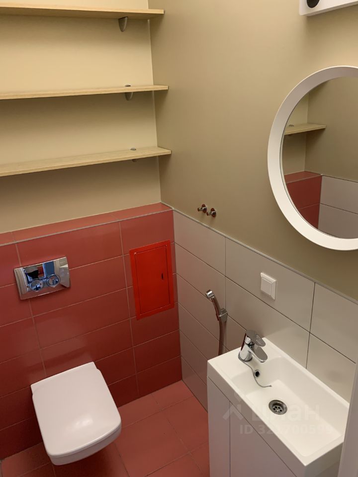 Аренда 4-комн квартиры на вторичном рынке Лиговский проспект, 123