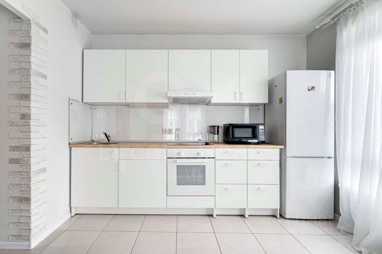 Аренда 2-комн квартиры на вторичном рынке улица Большое Понизовье, 7