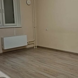 Продажа 2-комн квартиры на вторичном рынке Железнодорожный, улица Андрея Белого,  д. 2