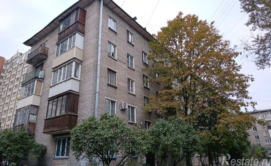 Продажа 2-комн квартиры на вторичном рынке Дибуновская улица,  д. 69