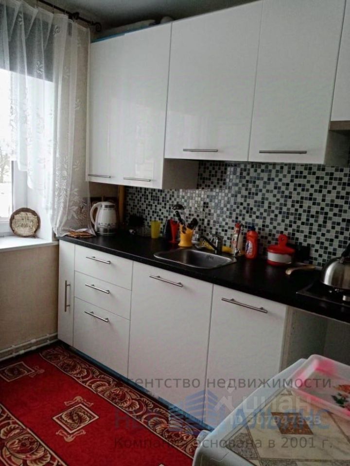 Продажа 1-комн квартиры на вторичном рынке д. Малые Колпаны, улица Западная, 18